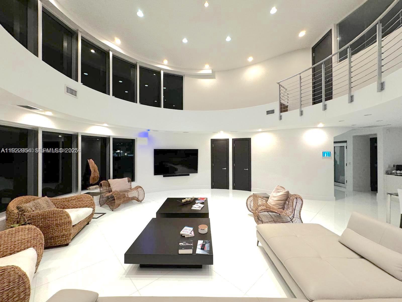 3344 NE 167th St, North Miami Beach FL 33160