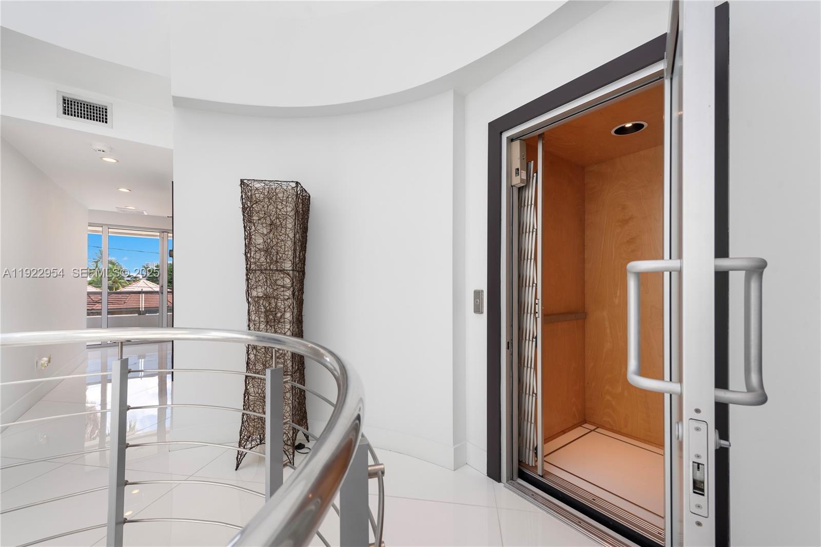3344 NE 167th St, North Miami Beach FL 33160