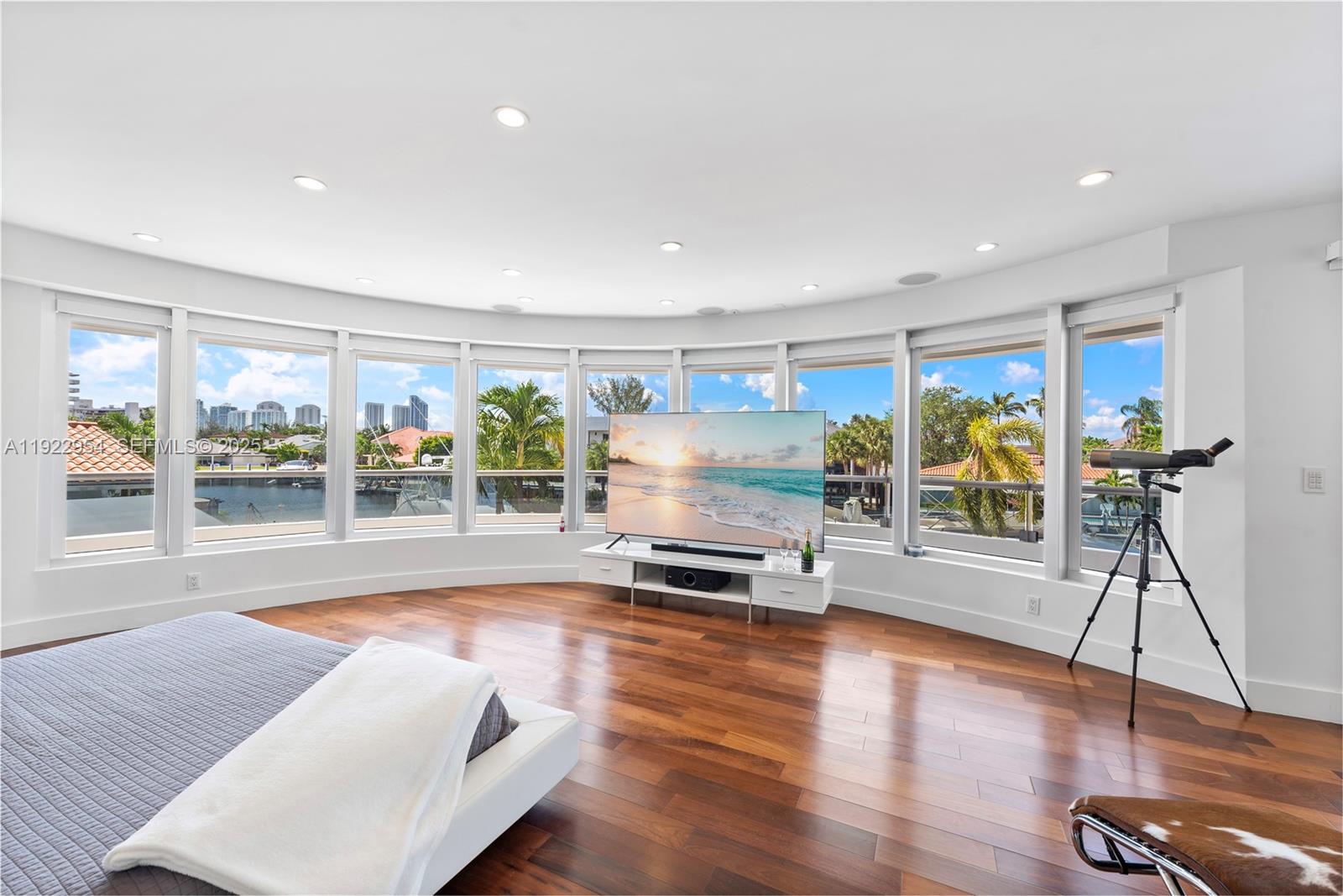 3344 NE 167th St, North Miami Beach FL 33160