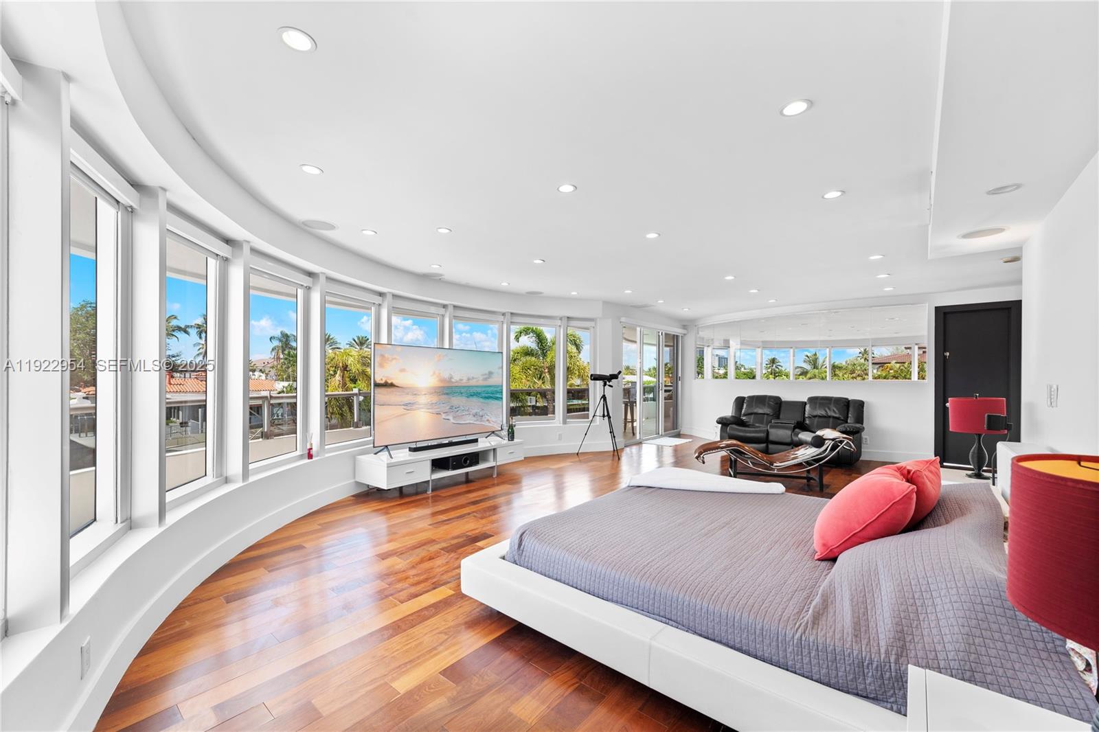 3344 NE 167th St, North Miami Beach FL 33160