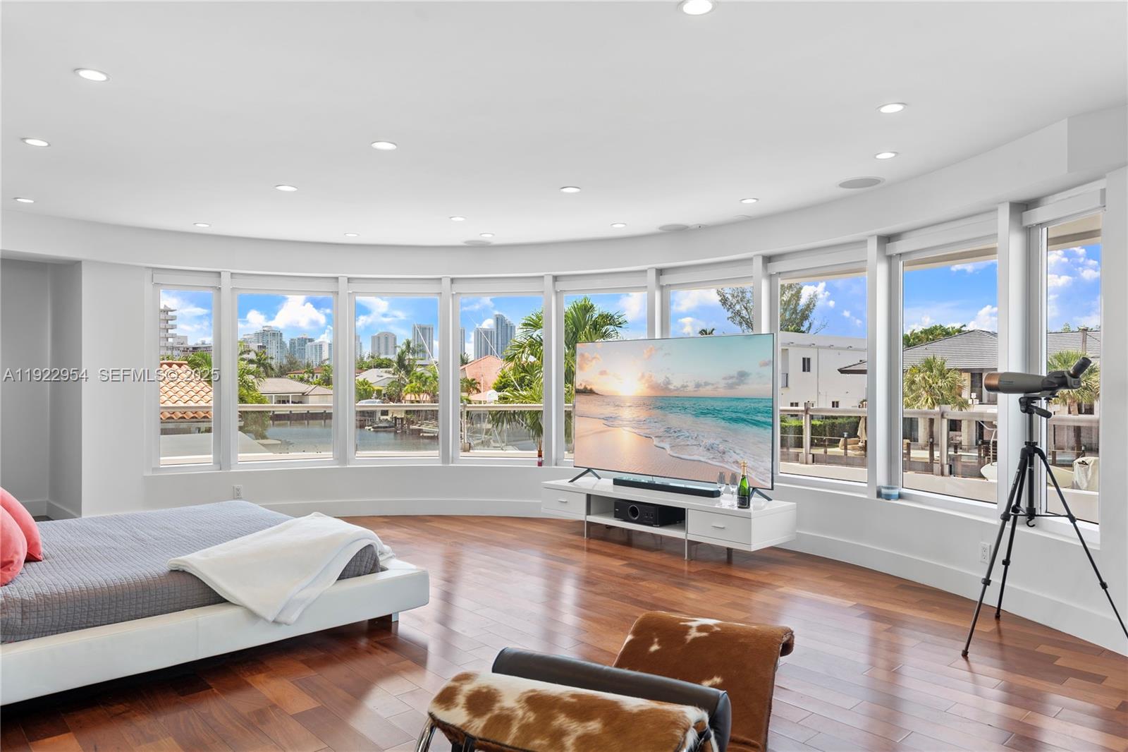 3344 NE 167th St, North Miami Beach FL 33160