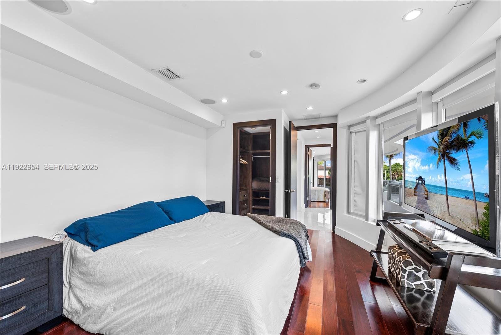 3344 NE 167th St, North Miami Beach FL 33160