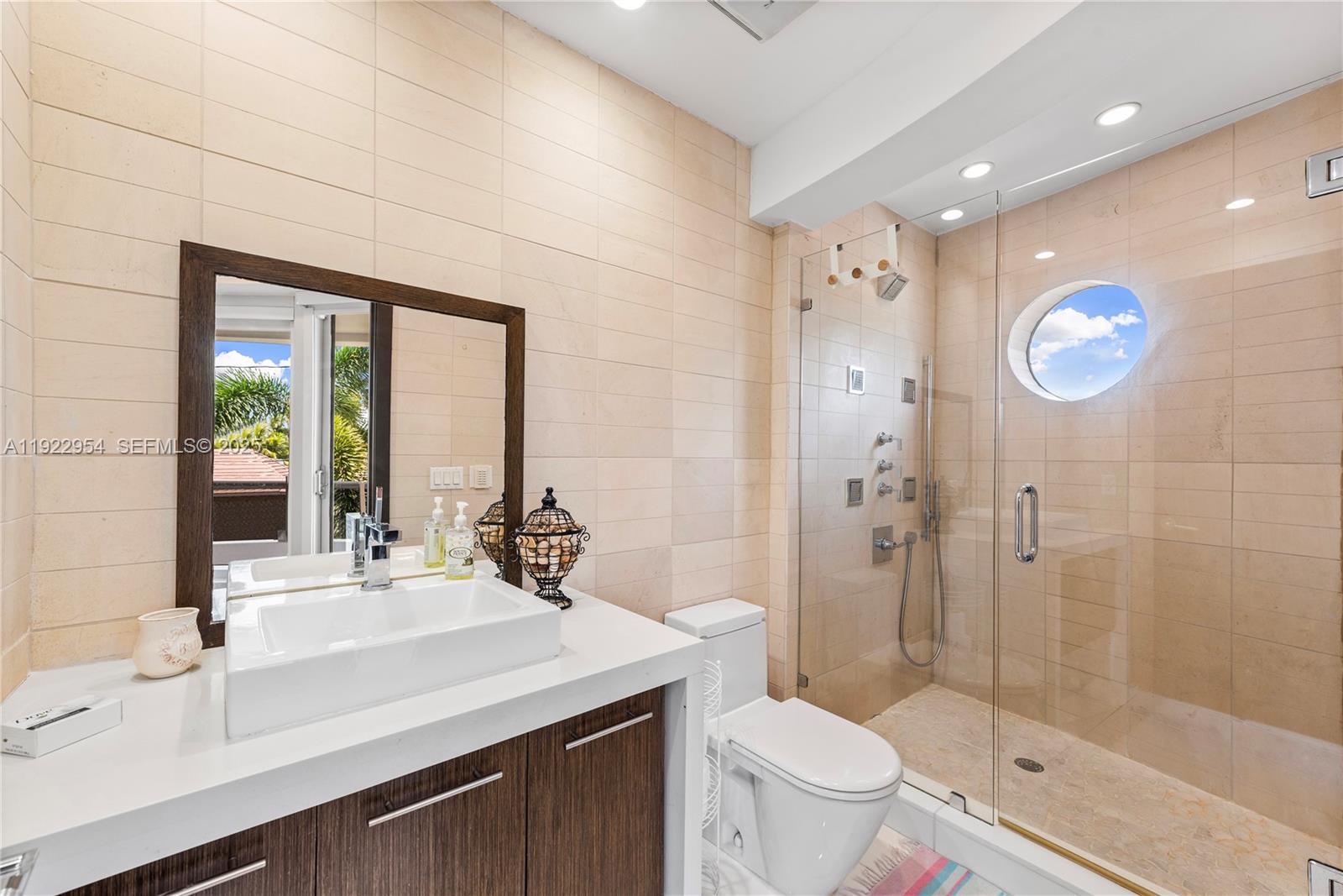 3344 NE 167th St, North Miami Beach FL 33160