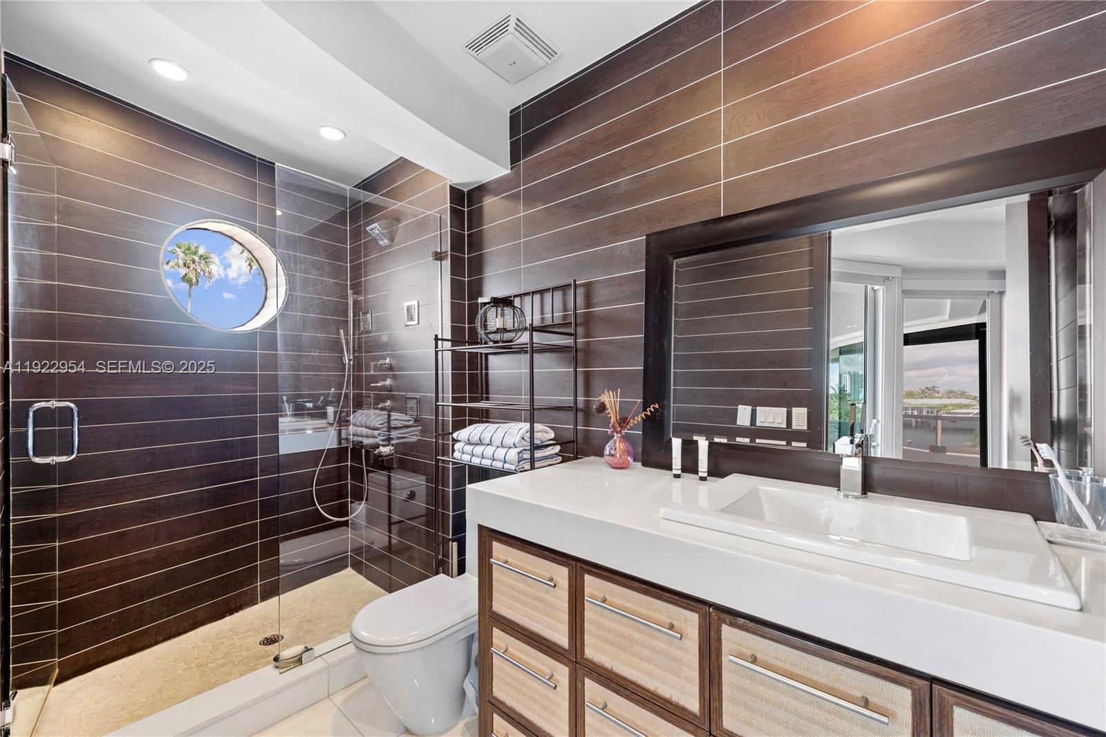 3344 NE 167th St, North Miami Beach FL 33160