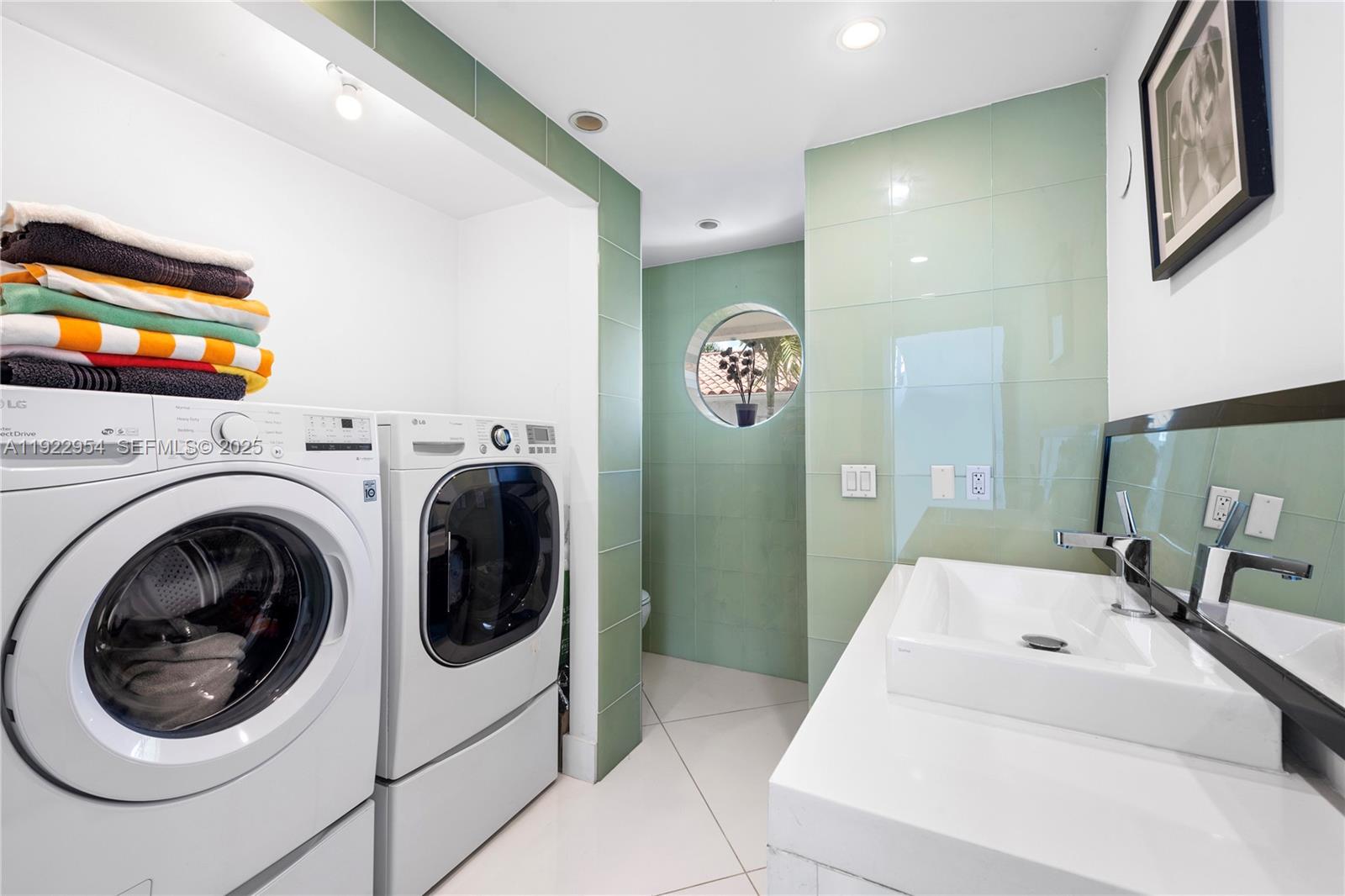 3344 NE 167th St, North Miami Beach FL 33160