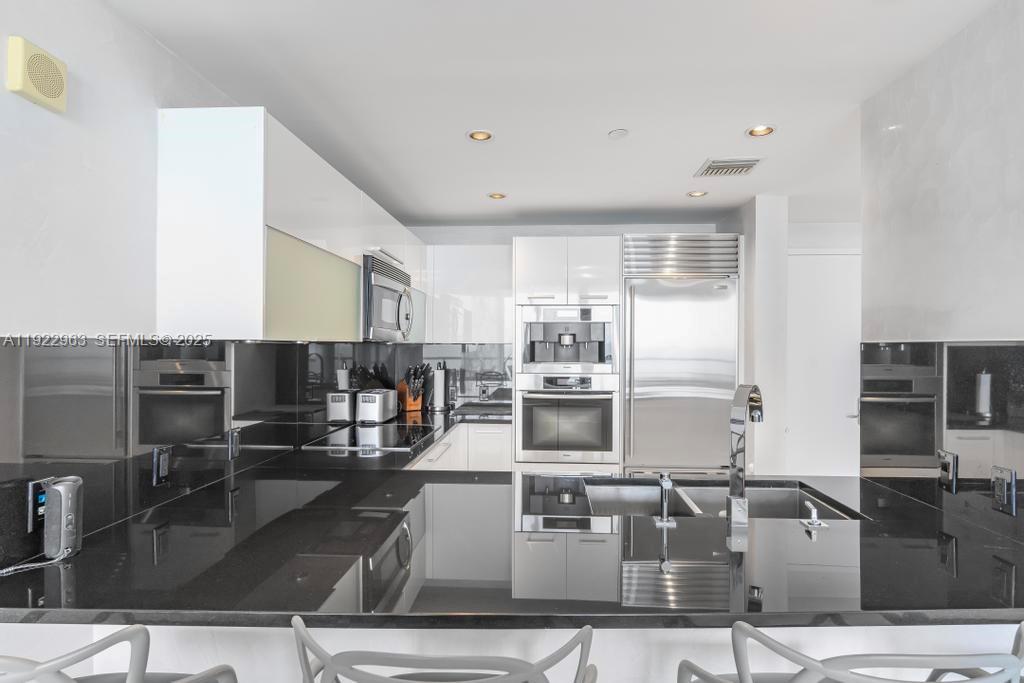 17121 Collins Ave #903, Sunny Isles Beach FL 33160