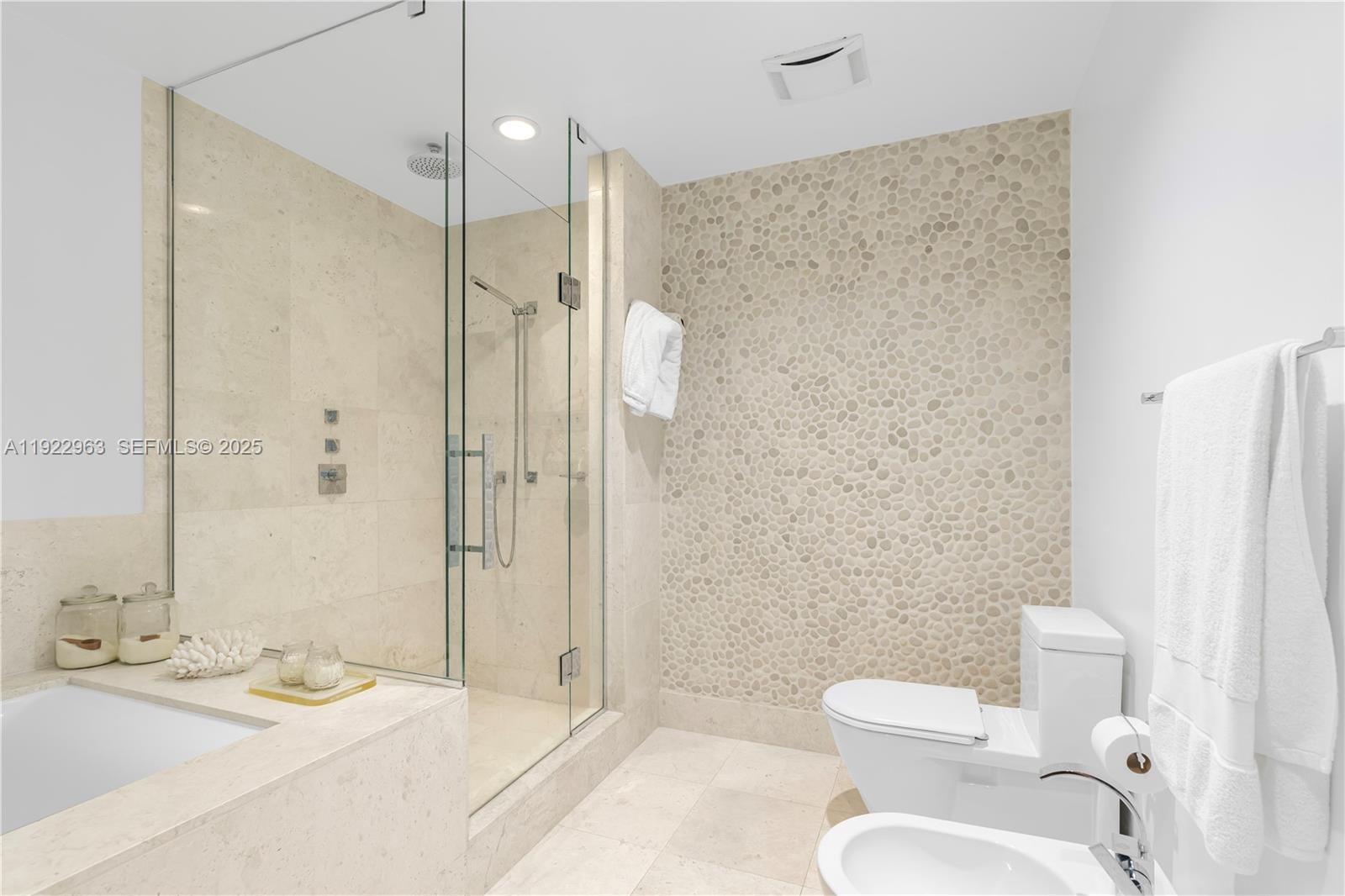 17121 Collins Ave #903, Sunny Isles Beach FL 33160