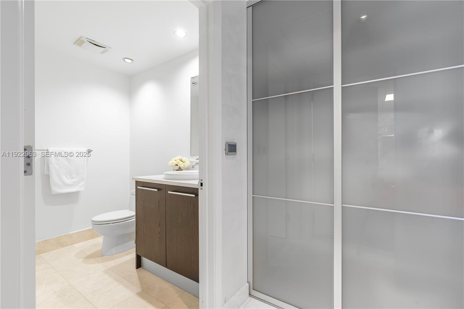 17121 Collins Ave #903, Sunny Isles Beach FL 33160