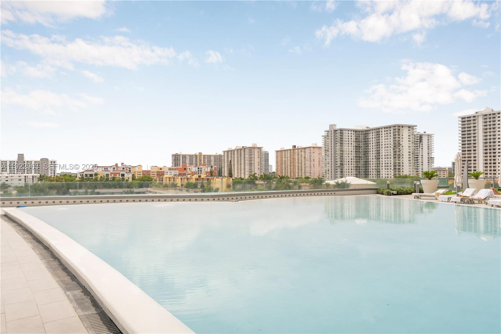 17121 Collins Ave #903, Sunny Isles Beach FL 33160