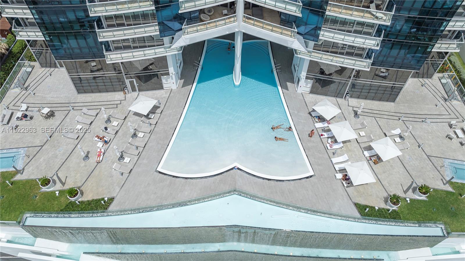 17121 Collins Ave #903, Sunny Isles Beach FL 33160