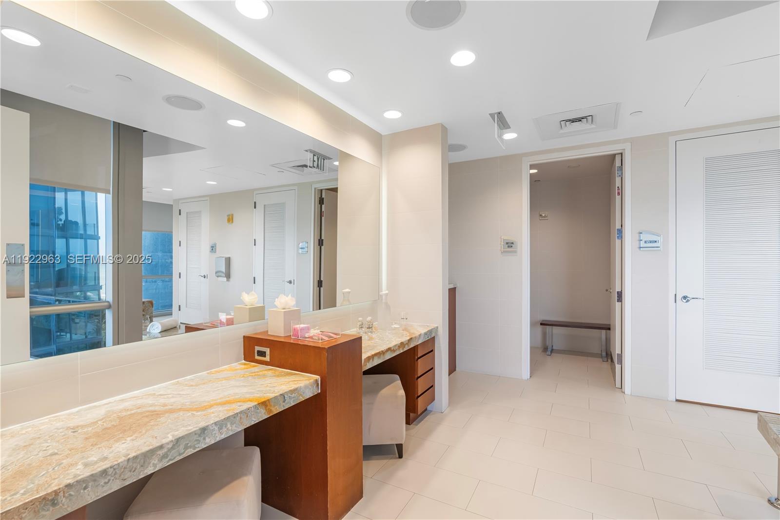 17121 Collins Ave #903, Sunny Isles Beach FL 33160