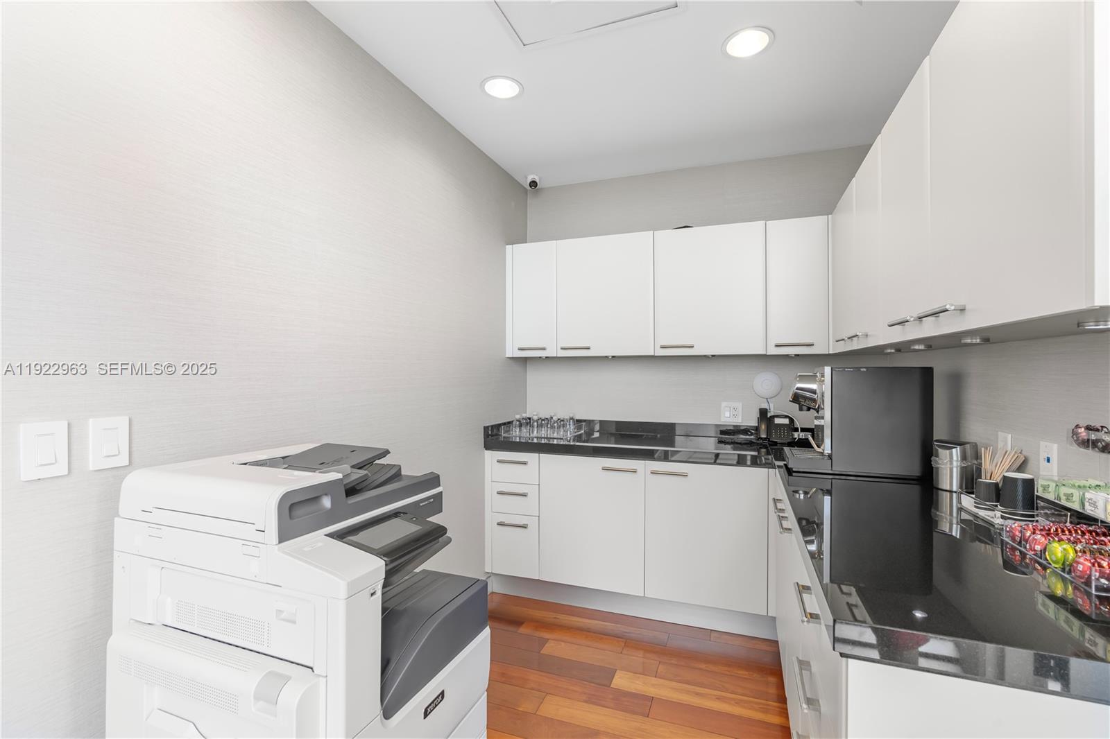 17121 Collins Ave #903, Sunny Isles Beach FL 33160