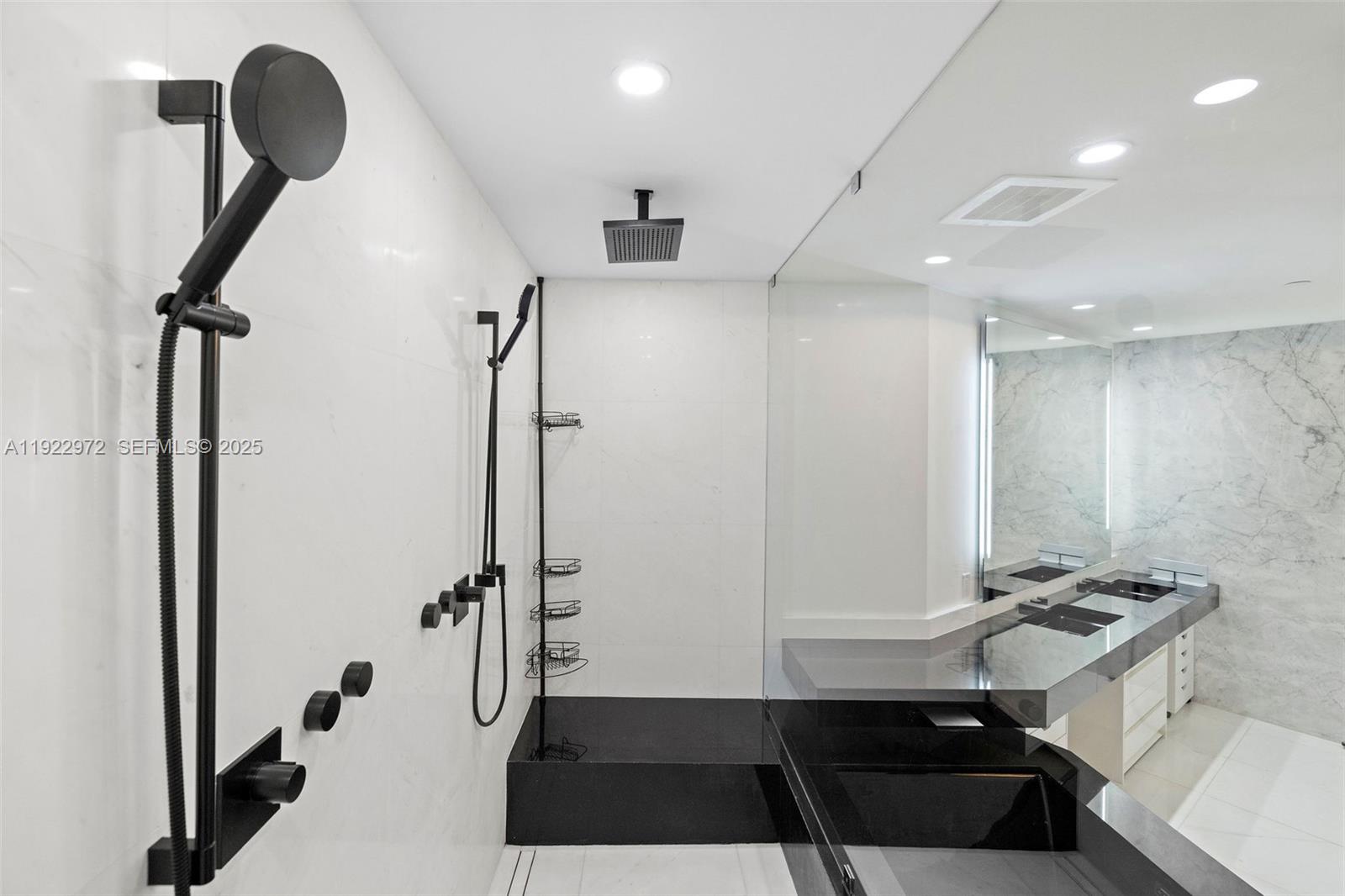 18555 Collins Ave #4404, Sunny Isles Beach FL 33160