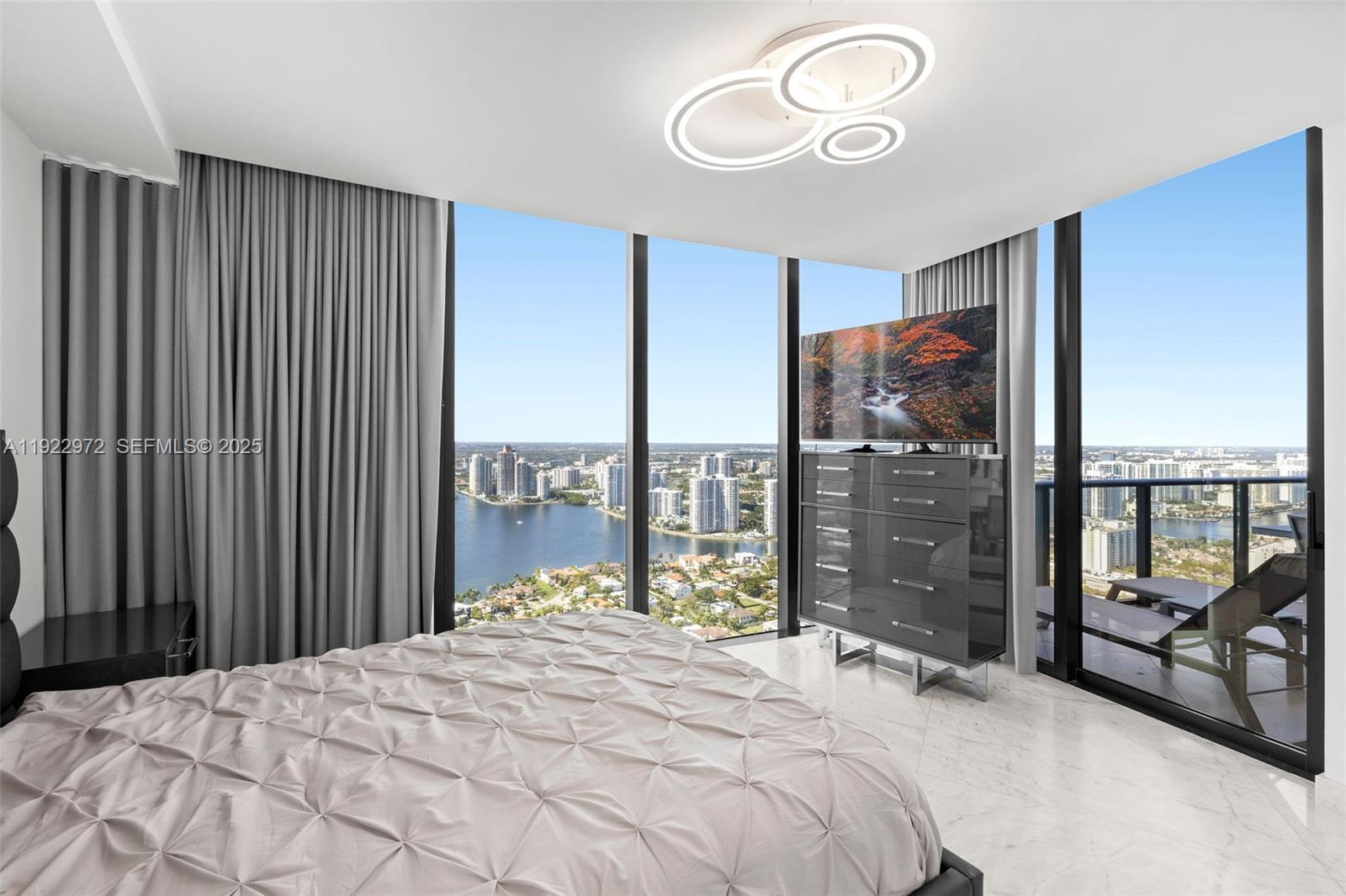18555 Collins Ave #4404, Sunny Isles Beach FL 33160