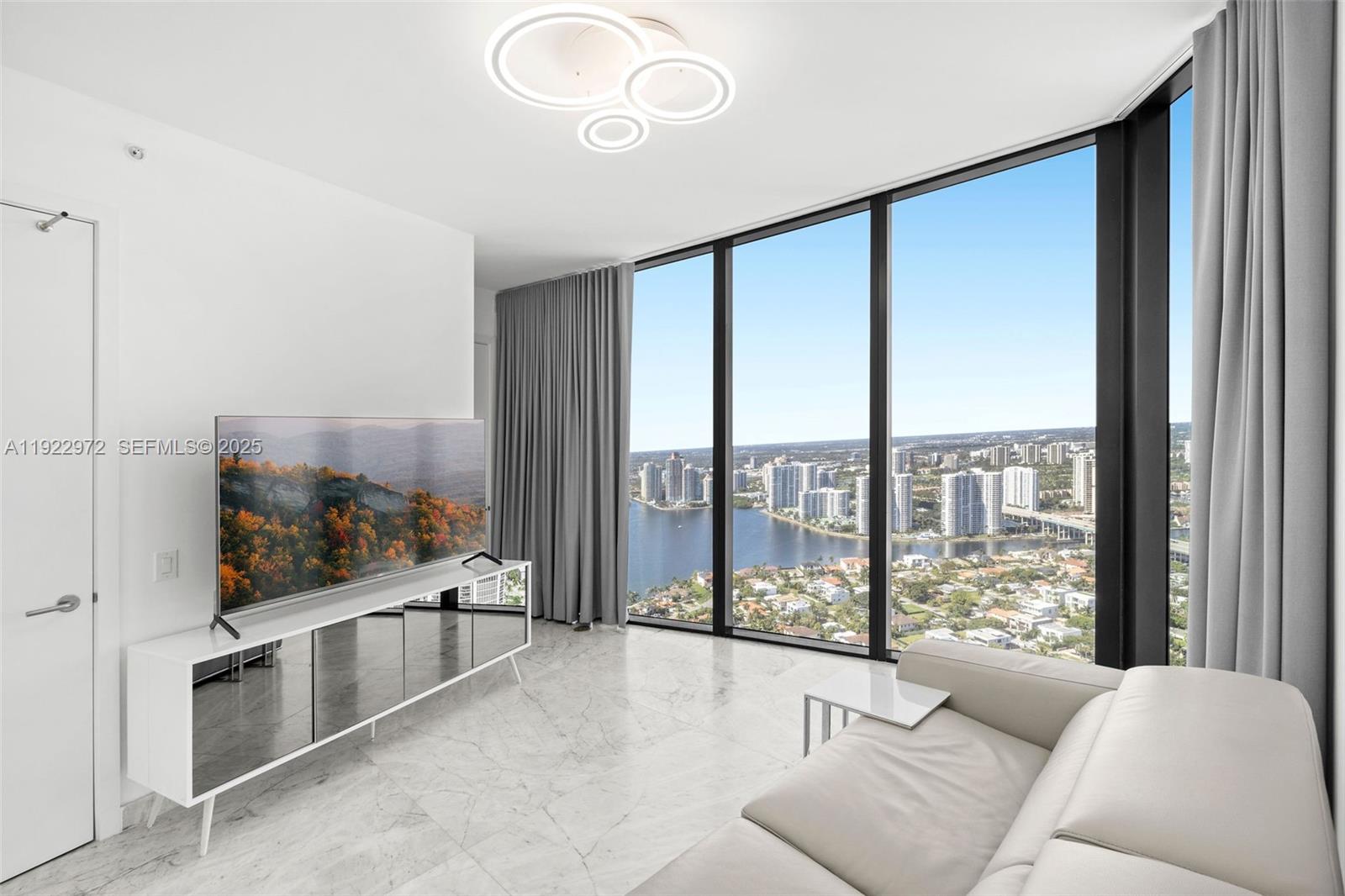 18555 Collins Ave #4404, Sunny Isles Beach FL 33160