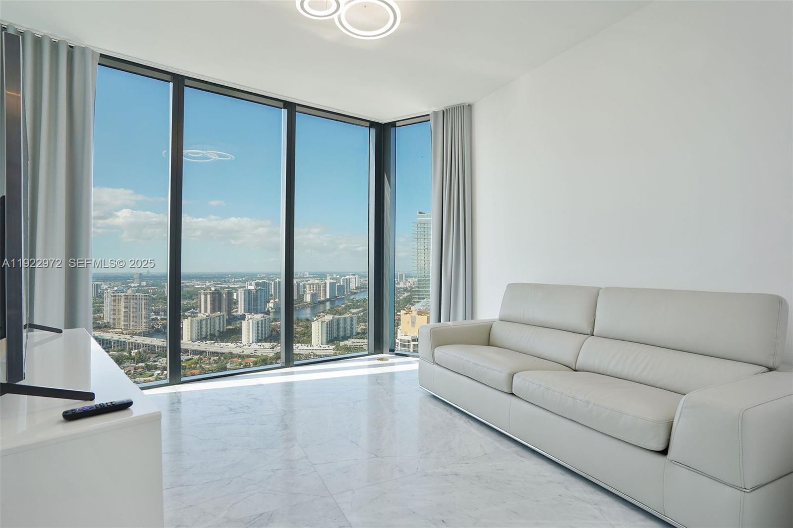 18555 Collins Ave #4404, Sunny Isles Beach FL 33160