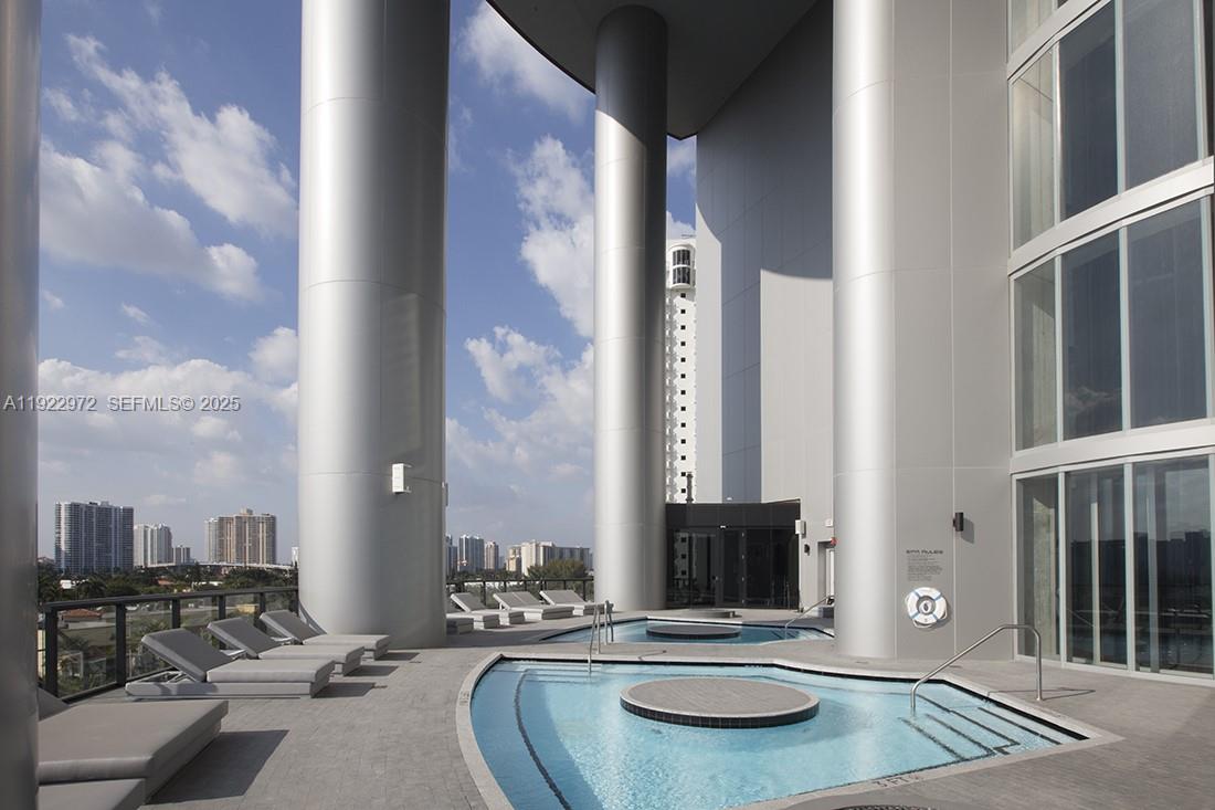 18555 Collins Ave #4404, Sunny Isles Beach FL 33160