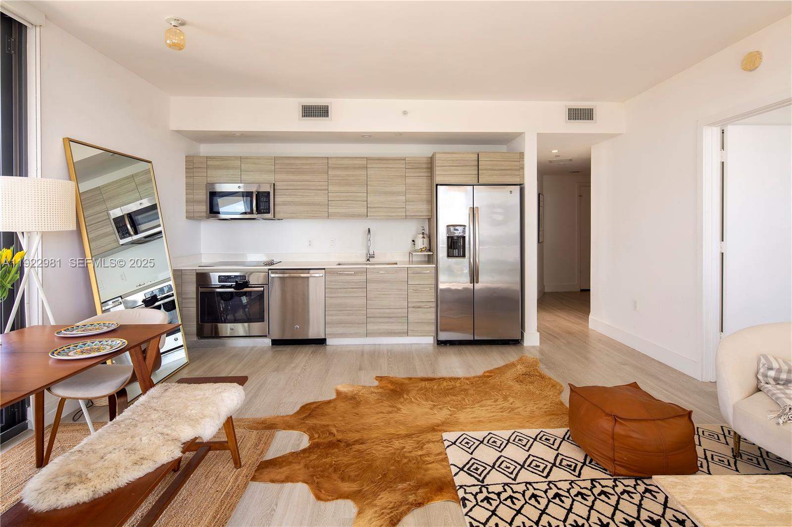 121 NE 34th St #2701, Miami FL 33137