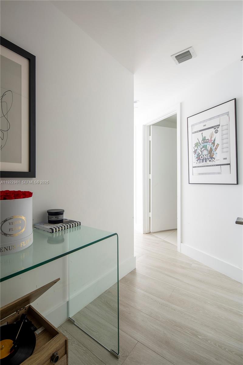 121 NE 34th St #2701, Miami FL 33137