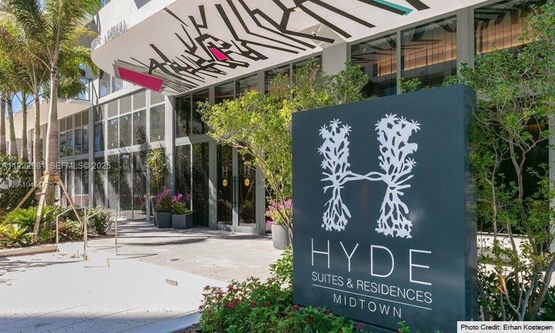 121 NE 34th St #2701, Miami FL 33137