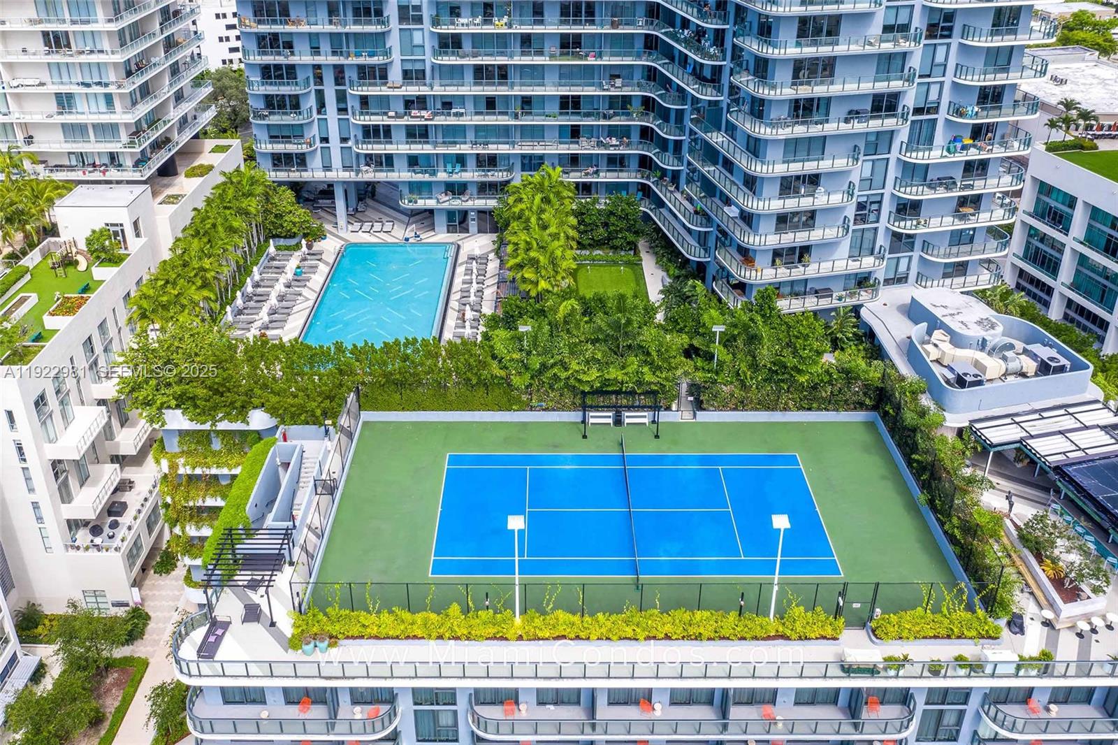 121 NE 34th St #2701, Miami FL 33137