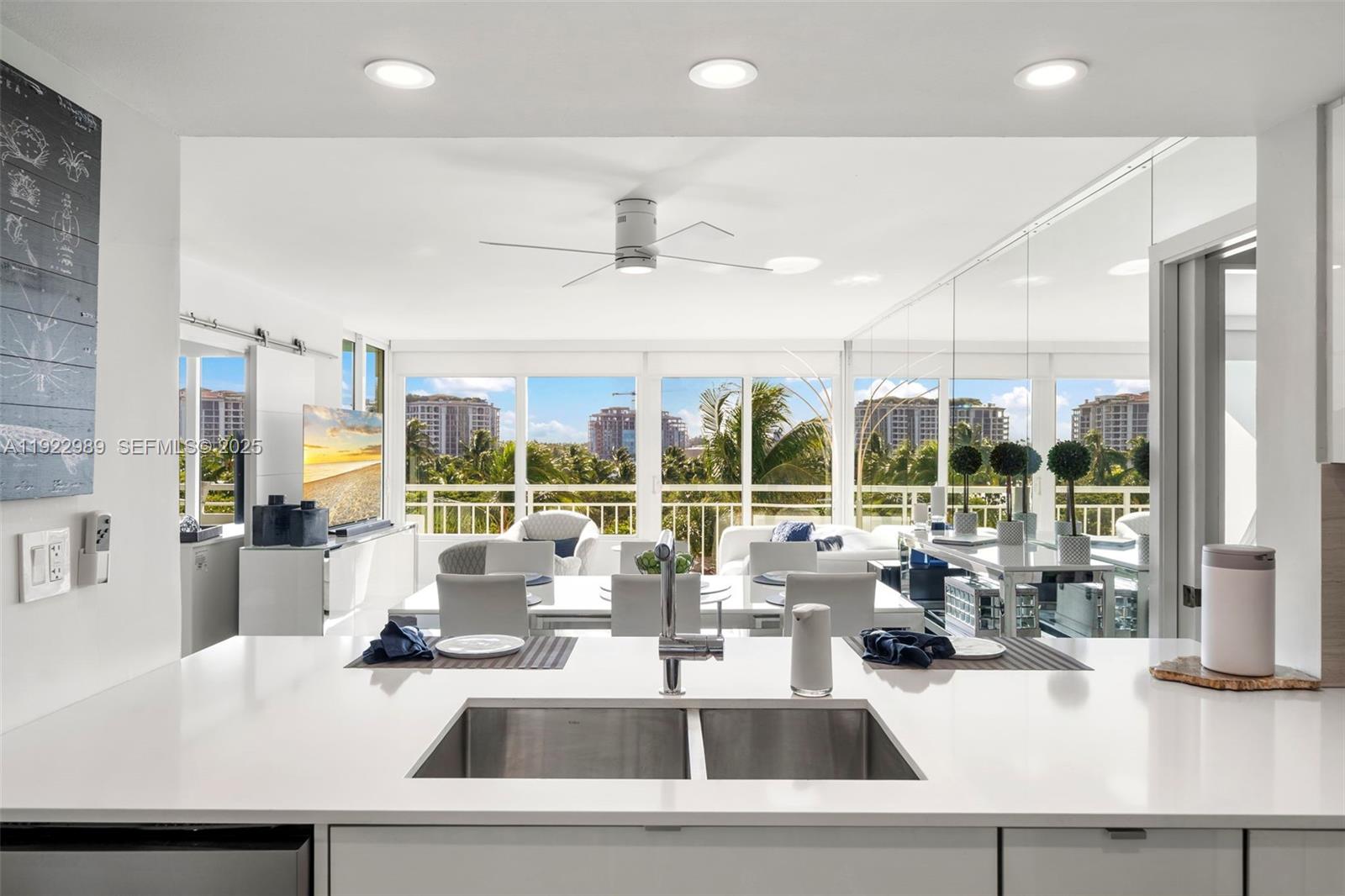 400 S Pointe Dr #401, Miami Beach FL 33139