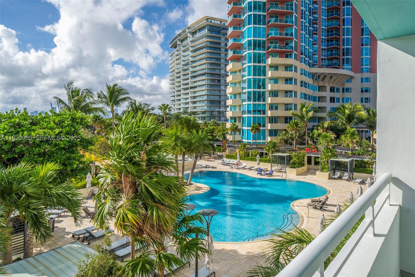 400 S Pointe Dr #401, Miami Beach FL 33139