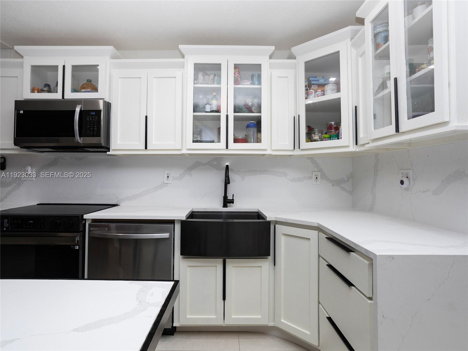 437 SW 3rd St #2, Miami FL 33130