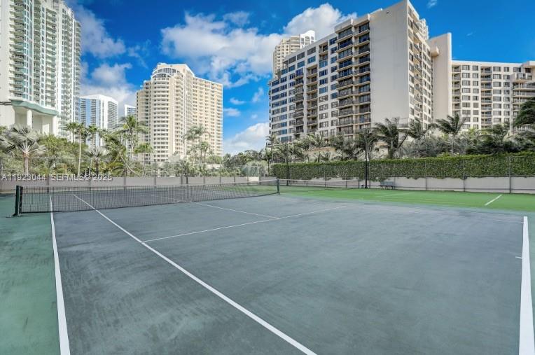 520 Brickell Key Dr #A604, Miami FL 33131