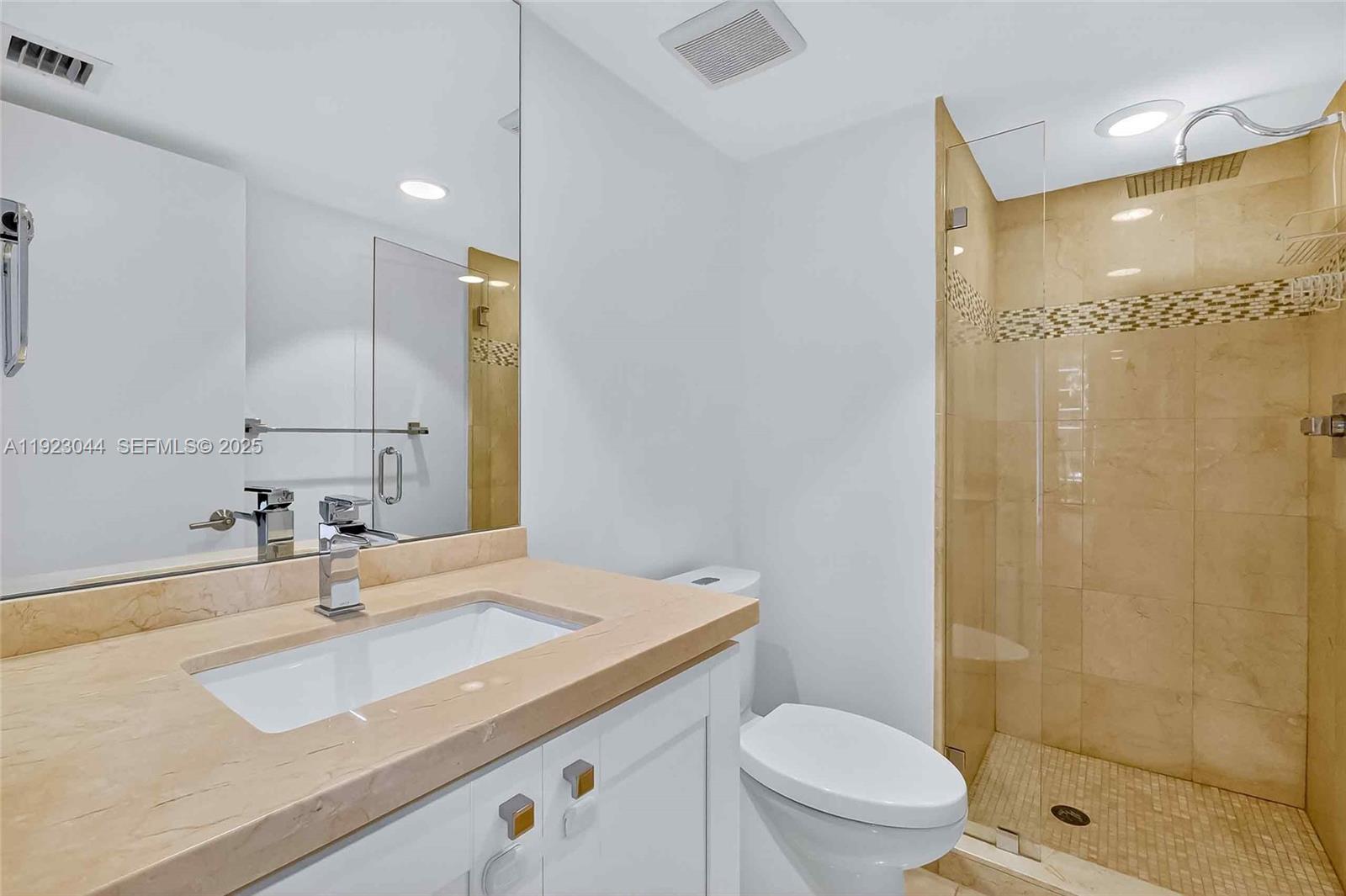 520 Brickell Key Dr #A604, Miami FL 33131