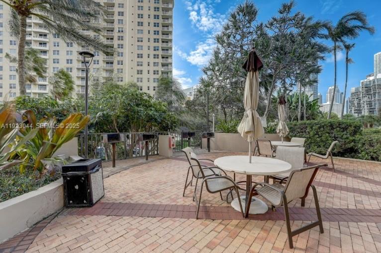 520 Brickell Key Dr #A604, Miami FL 33131