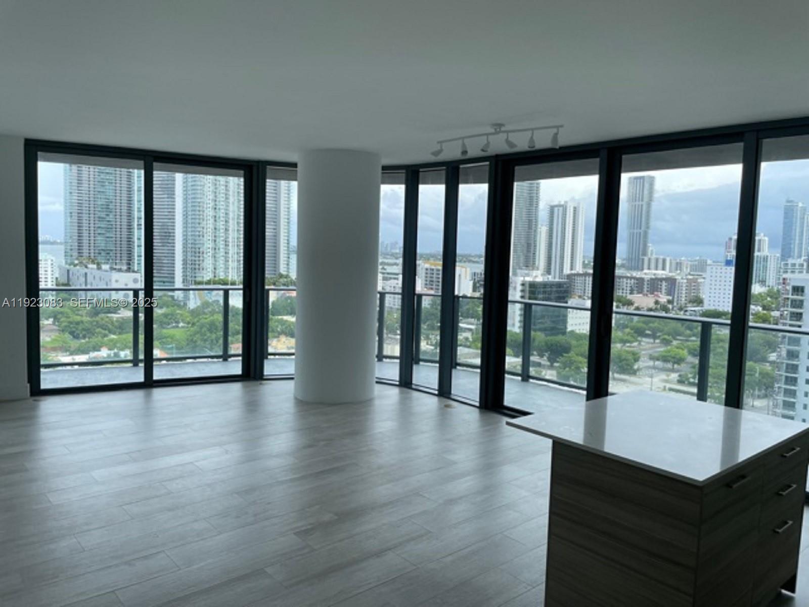 121 NE 34th St #1604, Miami FL 33137