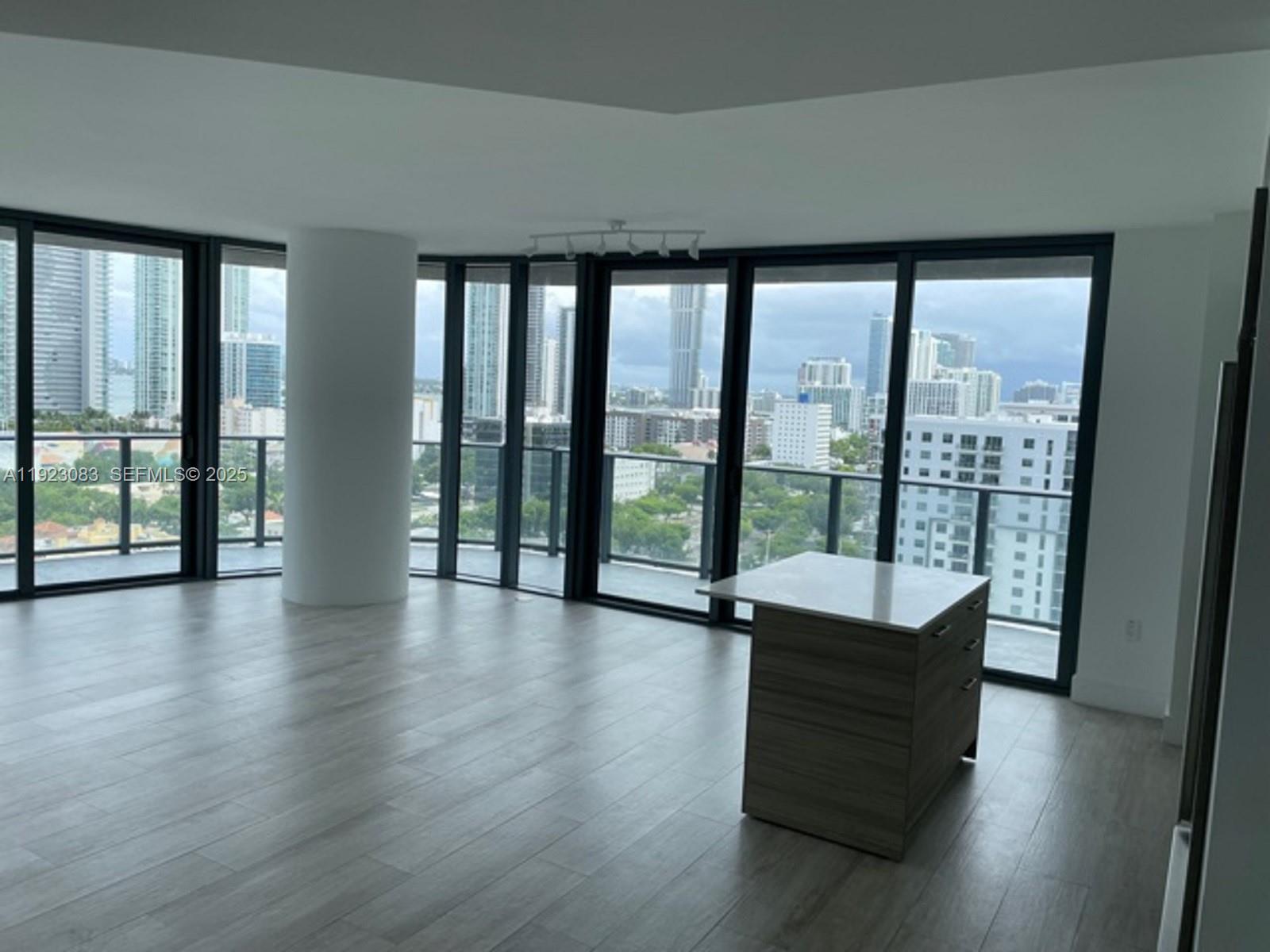 121 NE 34th St #1604, Miami FL 33137