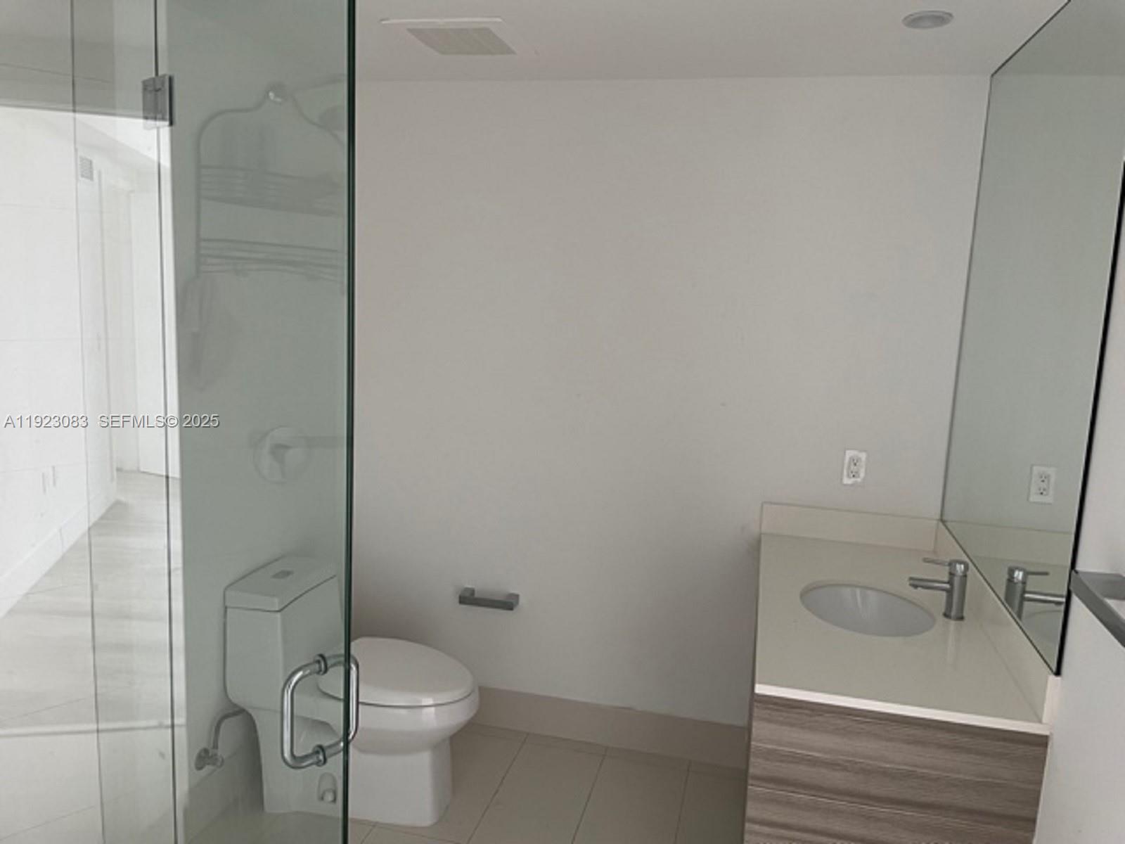 121 NE 34th St #1604, Miami FL 33137