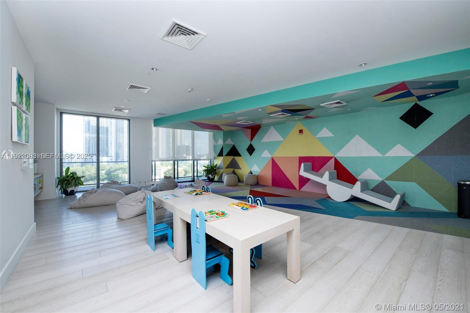 121 NE 34th St #1604, Miami FL 33137
