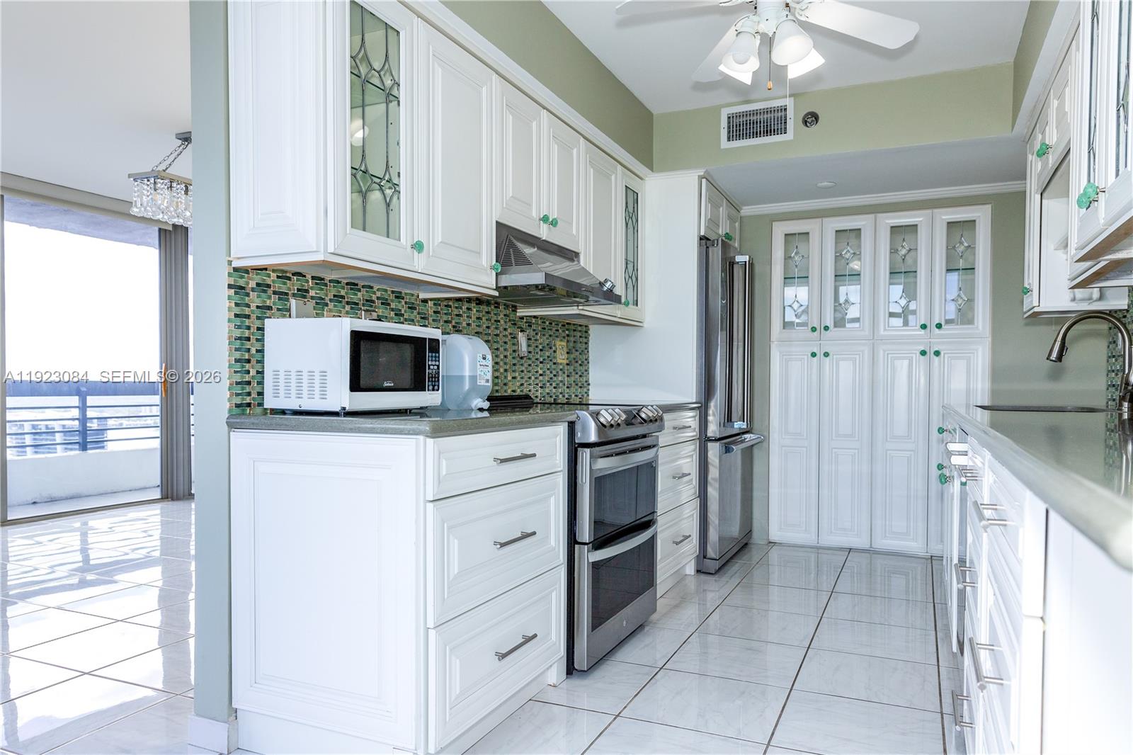 3500 Mystic Pointe Dr #3506, Aventura FL 33180