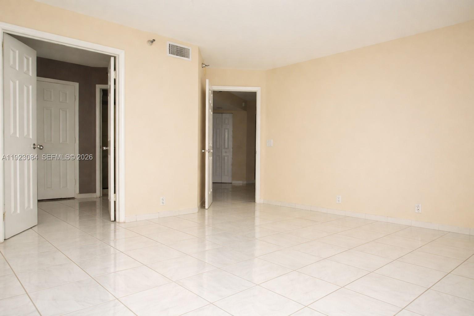 3500 Mystic Pointe Dr #3506, Aventura FL 33180