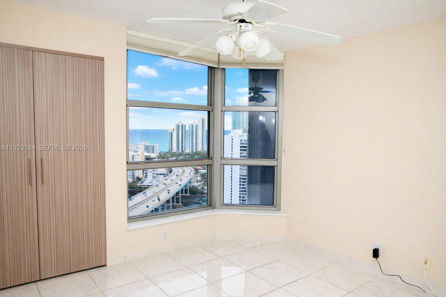3500 Mystic Pointe Dr #3506, Aventura FL 33180