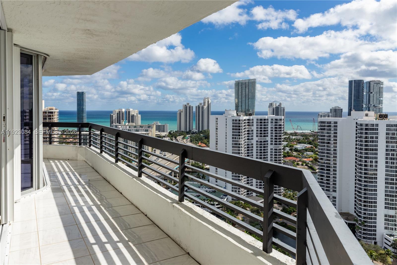 3500 Mystic Pointe Dr #3506, Aventura FL 33180