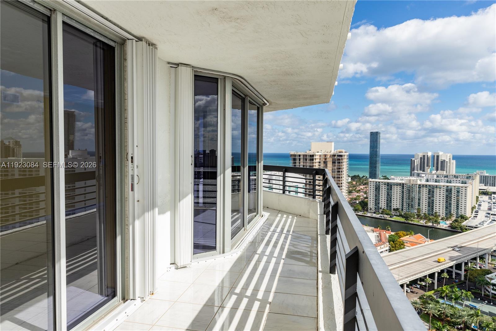 3500 Mystic Pointe Dr #3506, Aventura FL 33180