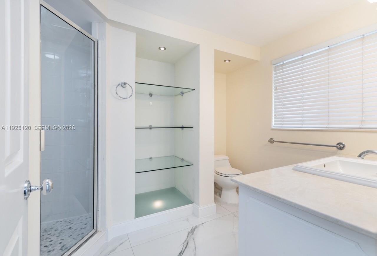 286 Bal Bay Dr #3C, Bal Harbour FL 33154