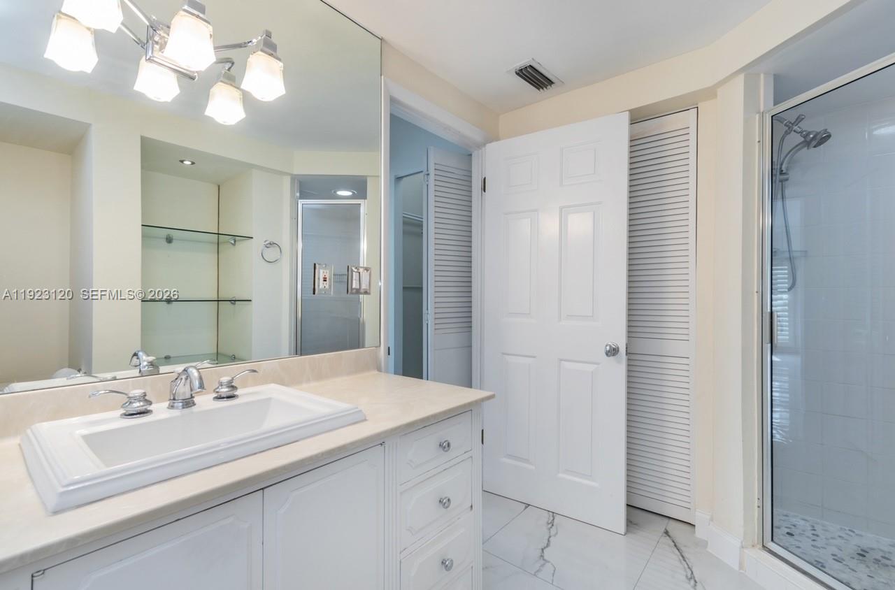 286 Bal Bay Dr #3C, Bal Harbour FL 33154