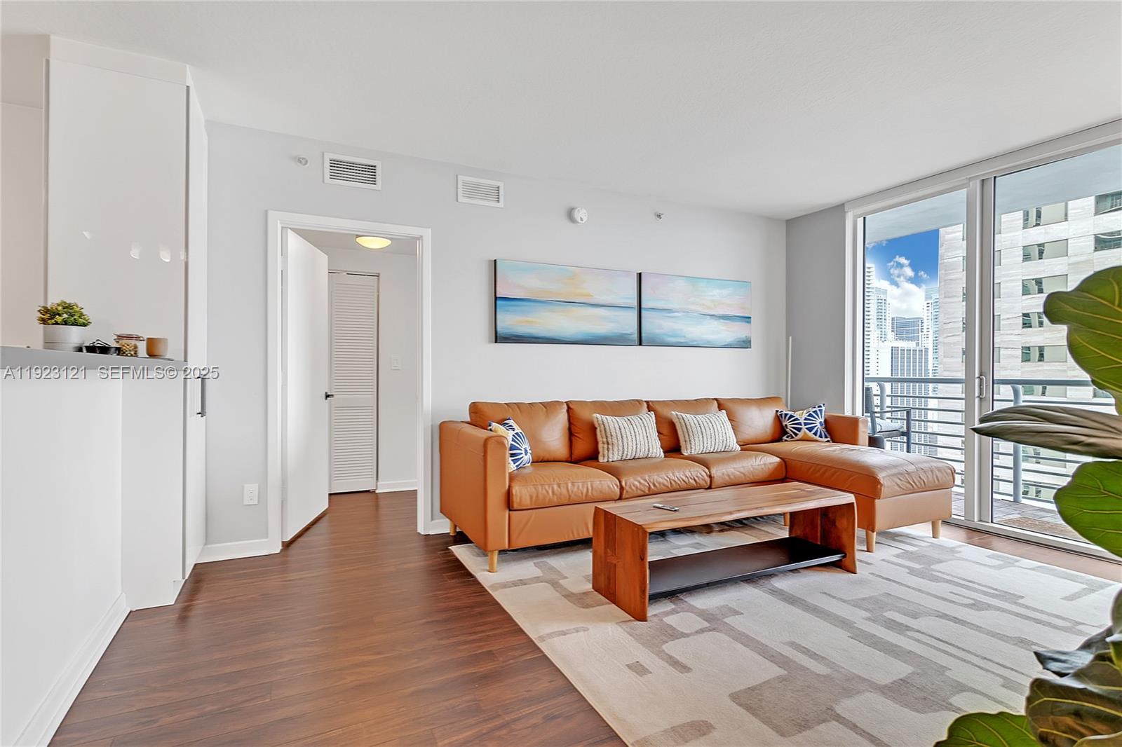 335 S Biscayne Blvd #3008, Miami FL 33131
