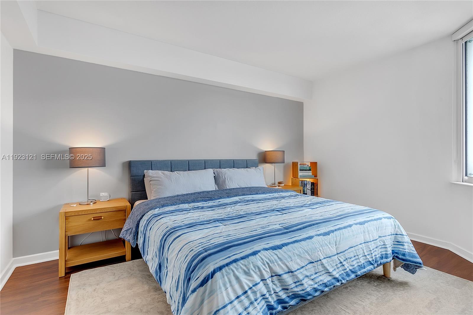 335 S Biscayne Blvd #3008, Miami FL 33131