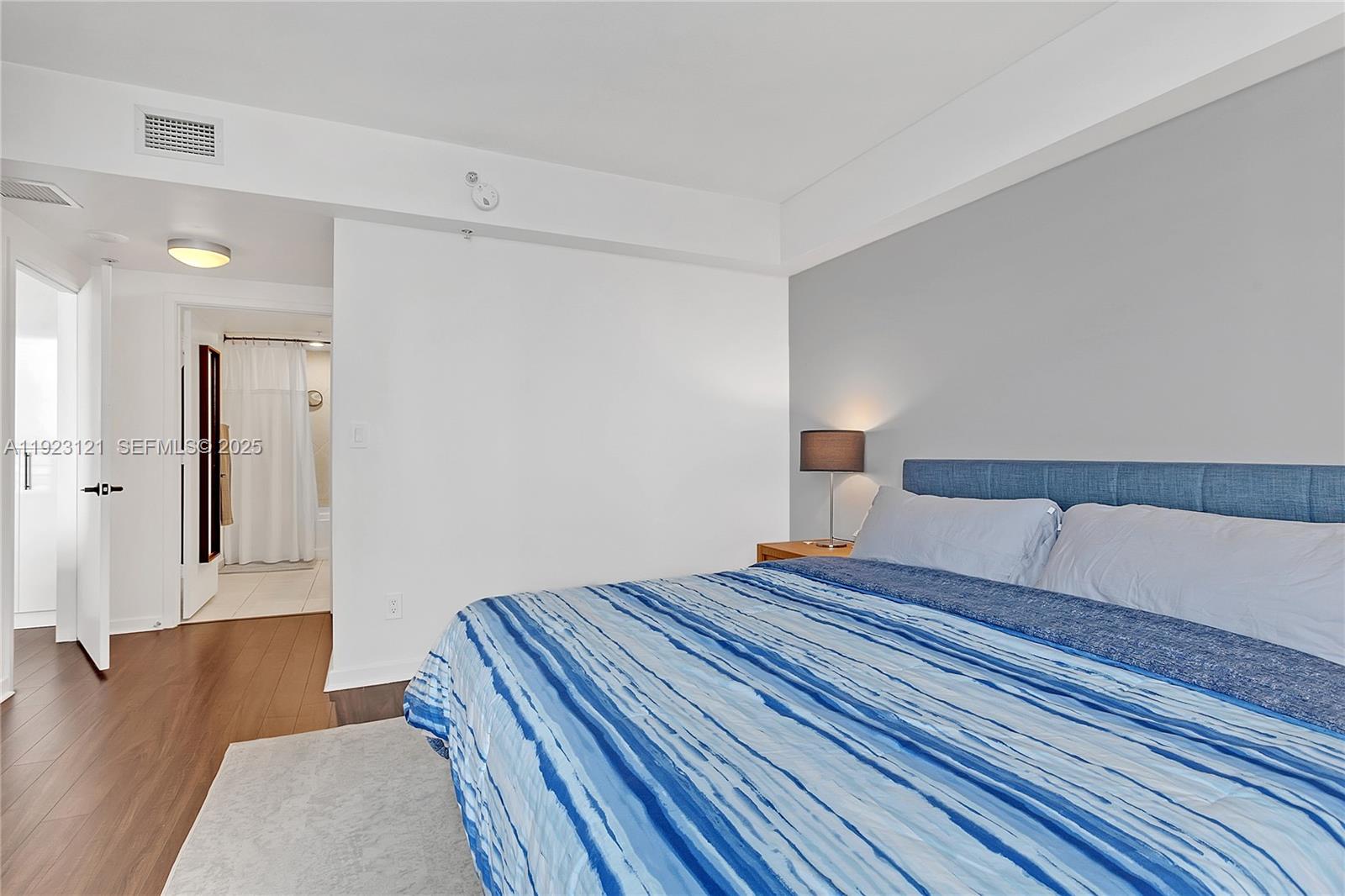 335 S Biscayne Blvd #3008, Miami FL 33131