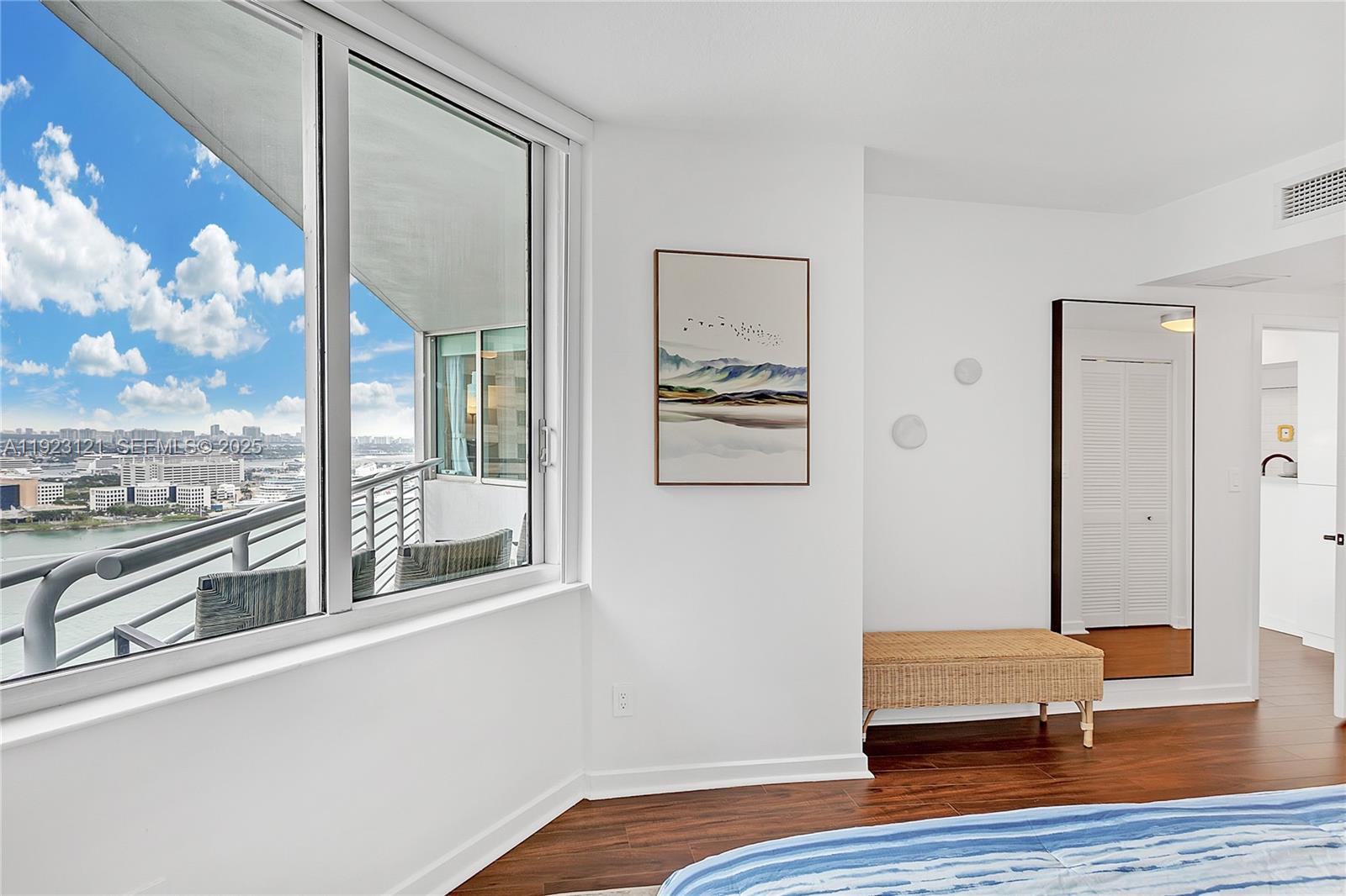 335 S Biscayne Blvd #3008, Miami FL 33131