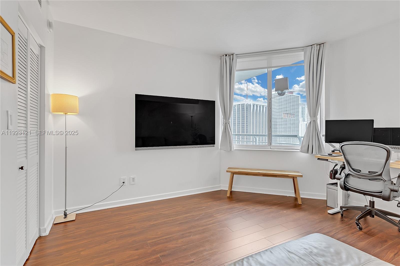 335 S Biscayne Blvd #3008, Miami FL 33131