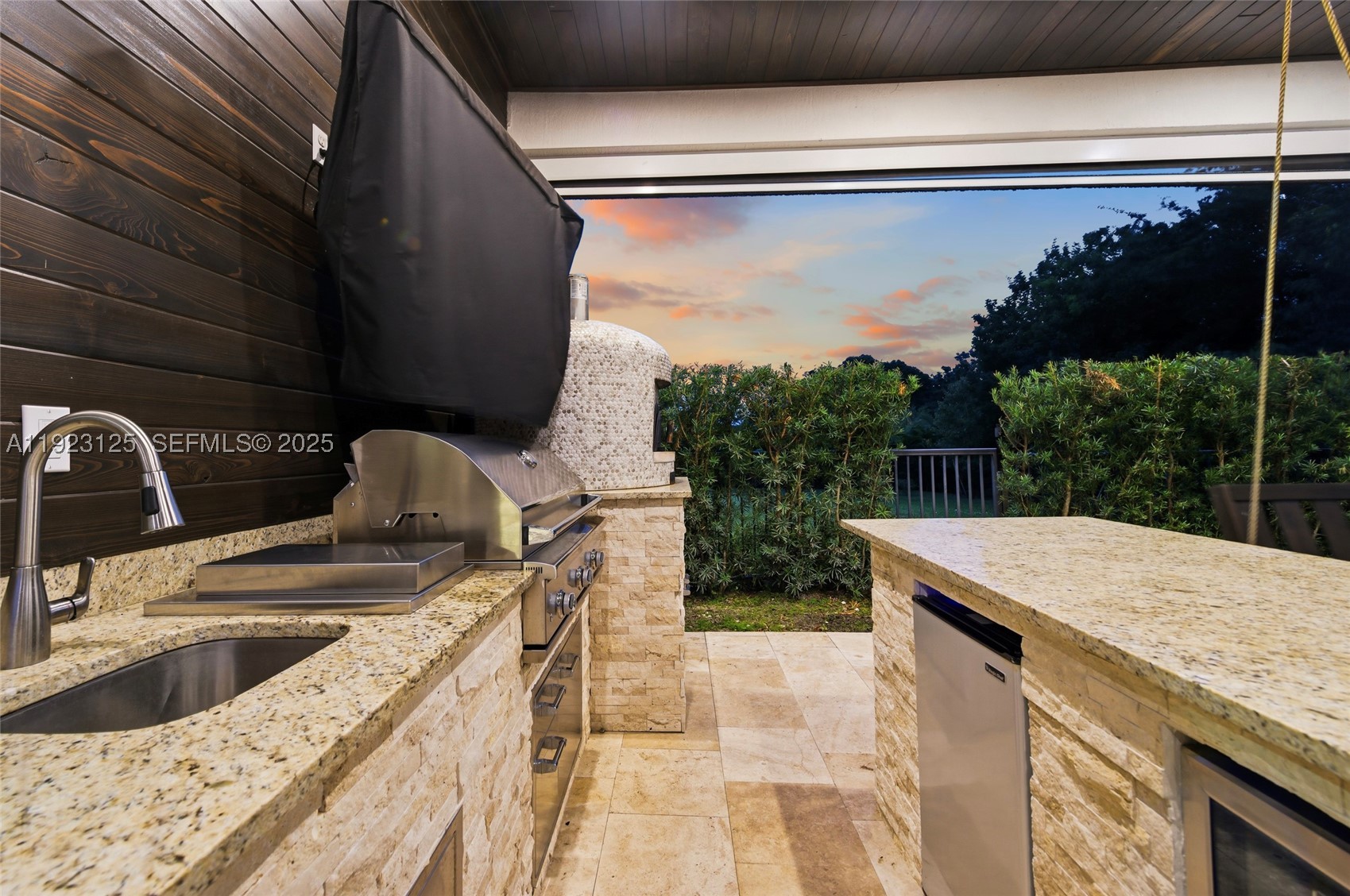 17130 Magnolia Estates Dr, Southwest Ranches FL 33331