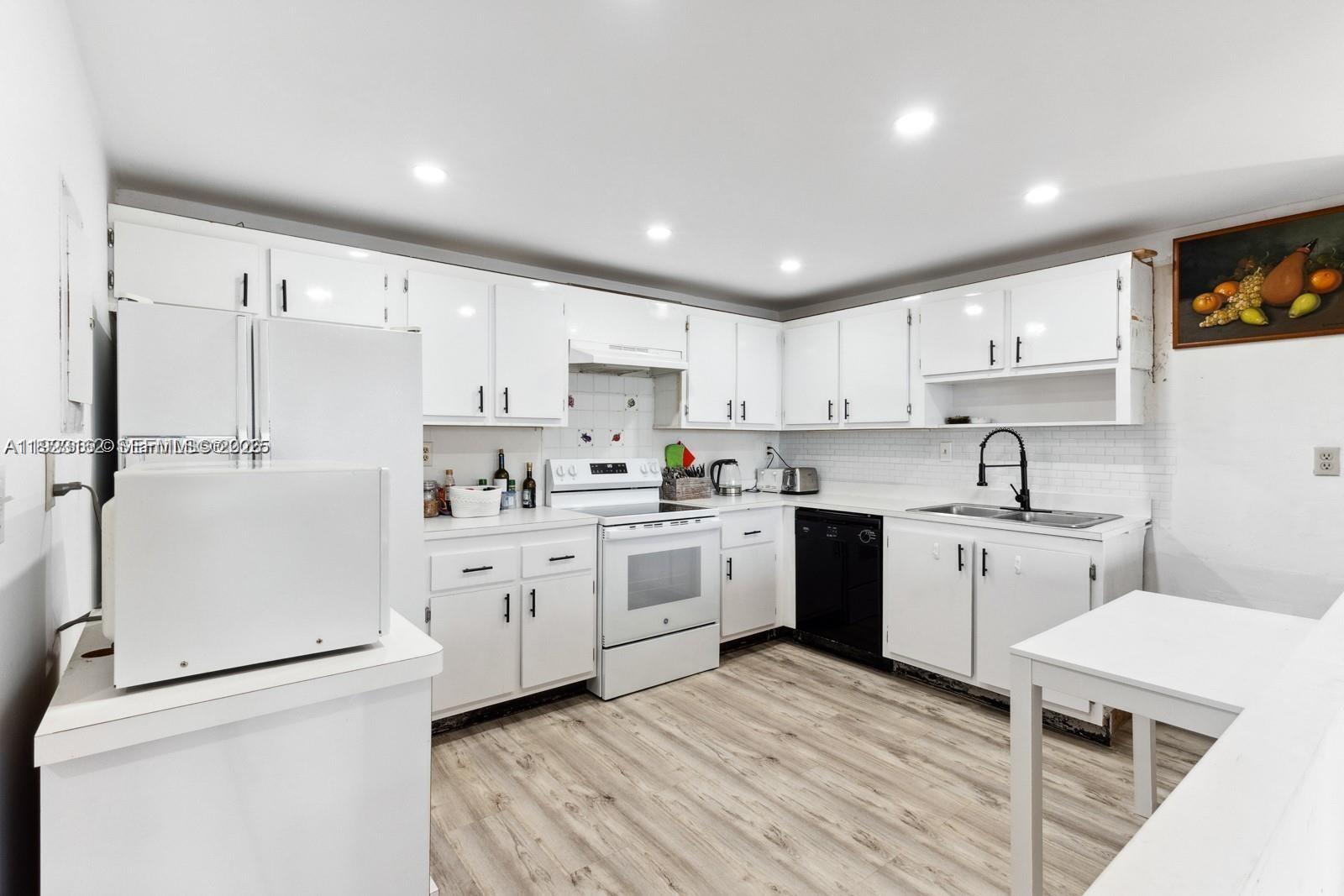 1901 Brickell Ave #B2413, Miami FL 33129