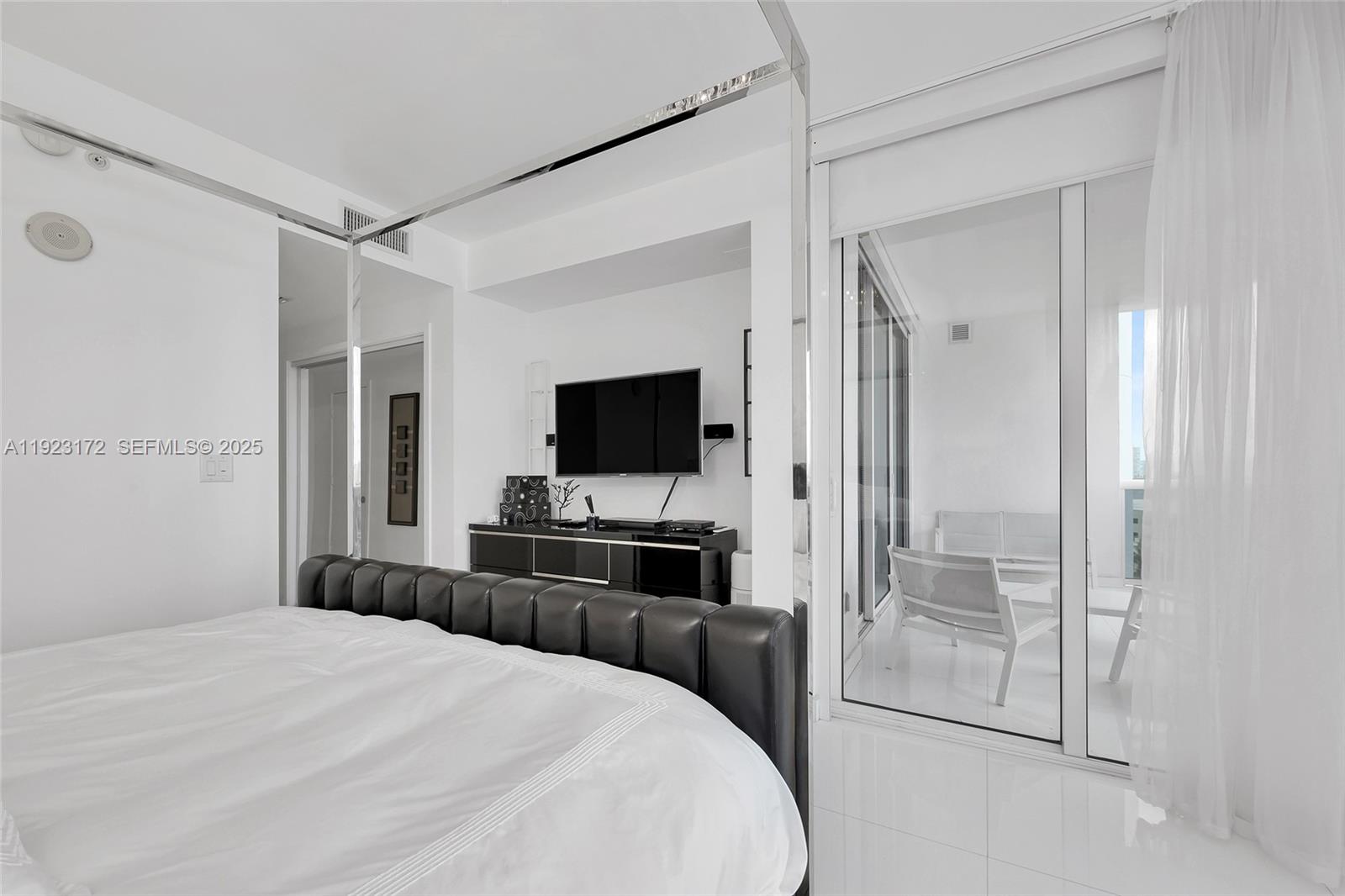 18201 Collins Ave #1002, Sunny Isles Beach FL 33160